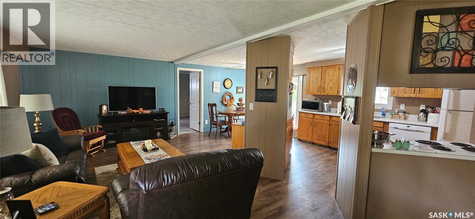 1204 Dominion Street, Vanguard, Saskatchewan  S0N 2V0 - Photo 10 - SK018996