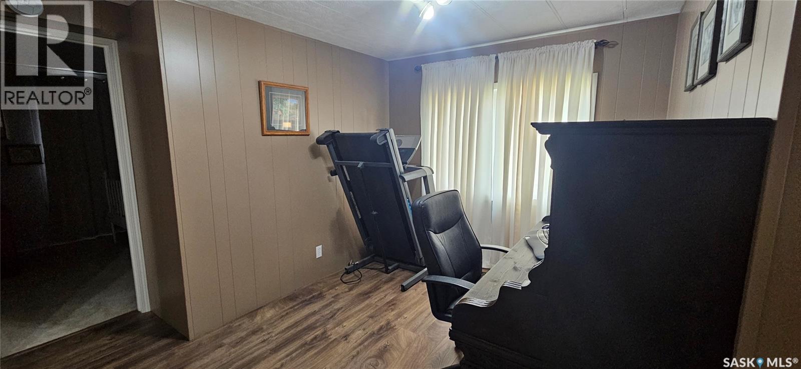 1204 Dominion Street, Vanguard, Saskatchewan  S0N 2V0 - Photo 18 - SK018996