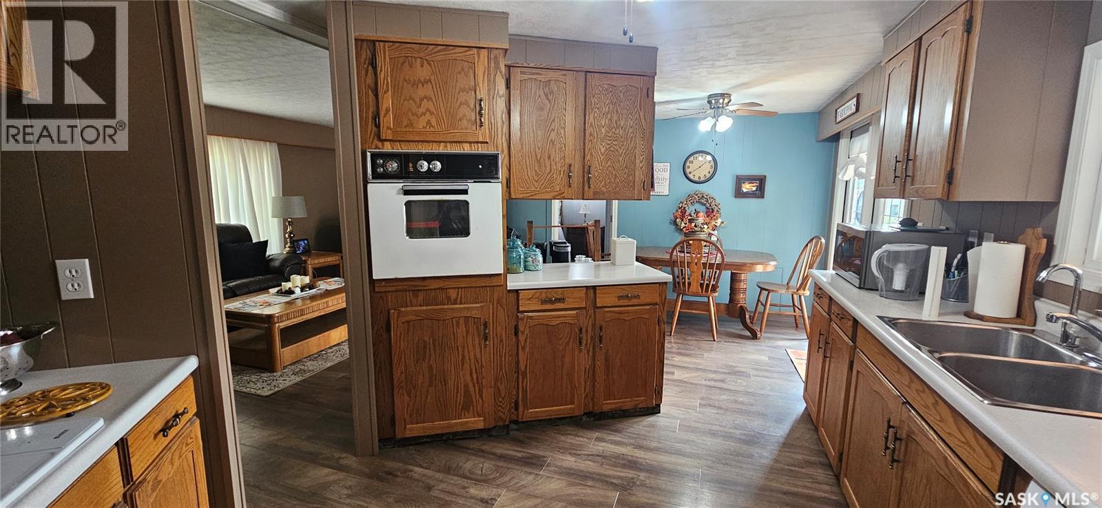 1204 Dominion Street, Vanguard, Saskatchewan  S0N 2V0 - Photo 6 - SK018996