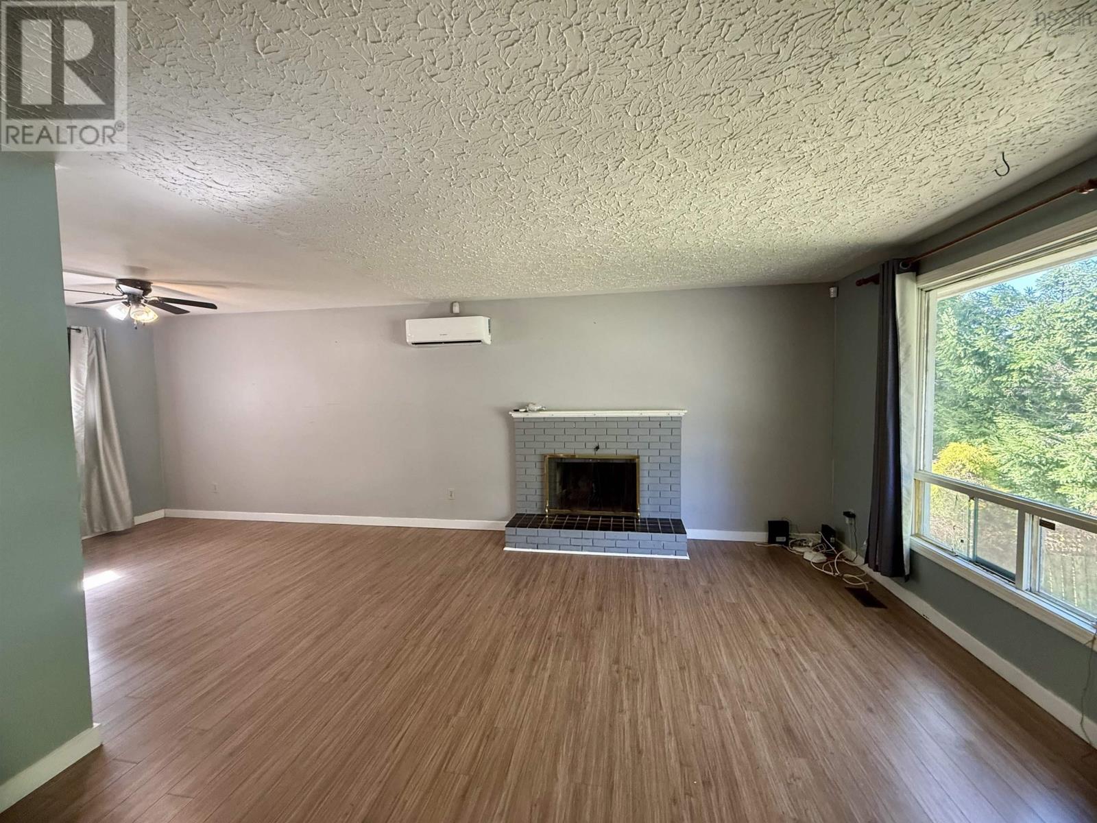 Property at 111 Skyridge Avenue image 3