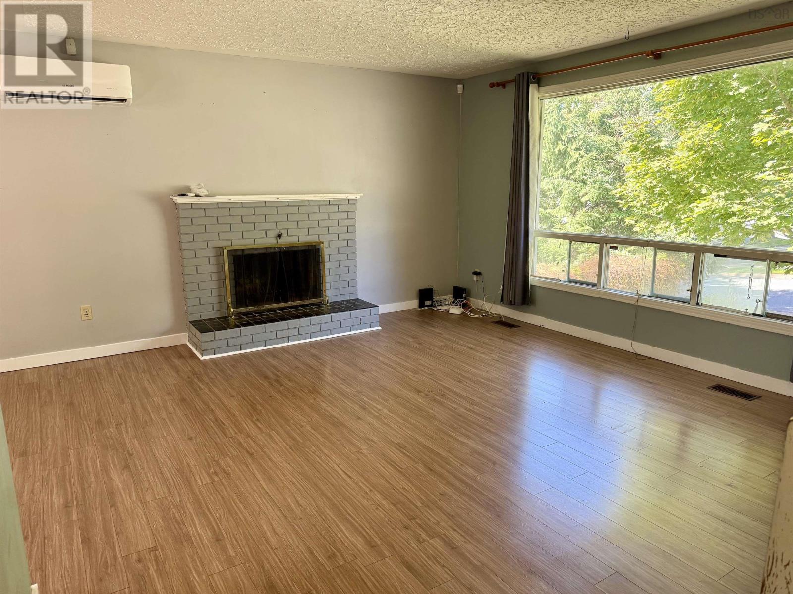 Property at 111 Skyridge Avenue image 5