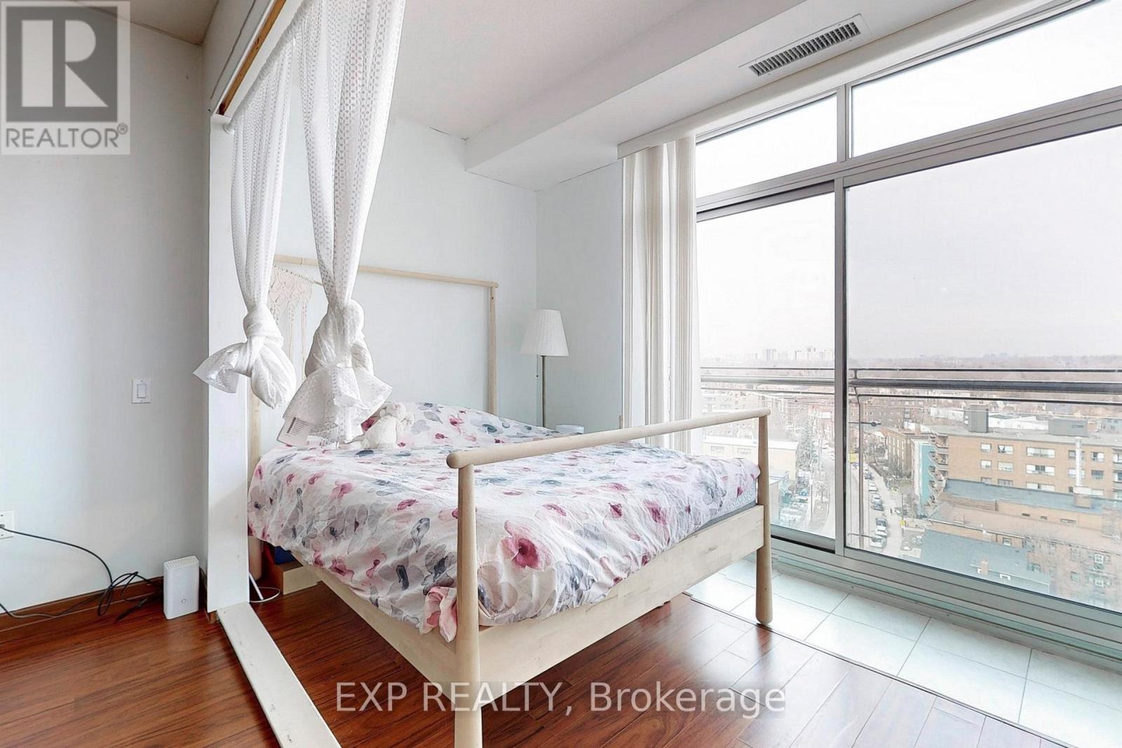 Ph6 - 15 Maplewood Avenue, Toronto, Ontario  M6C 4B4 - Photo 14 - C12418182