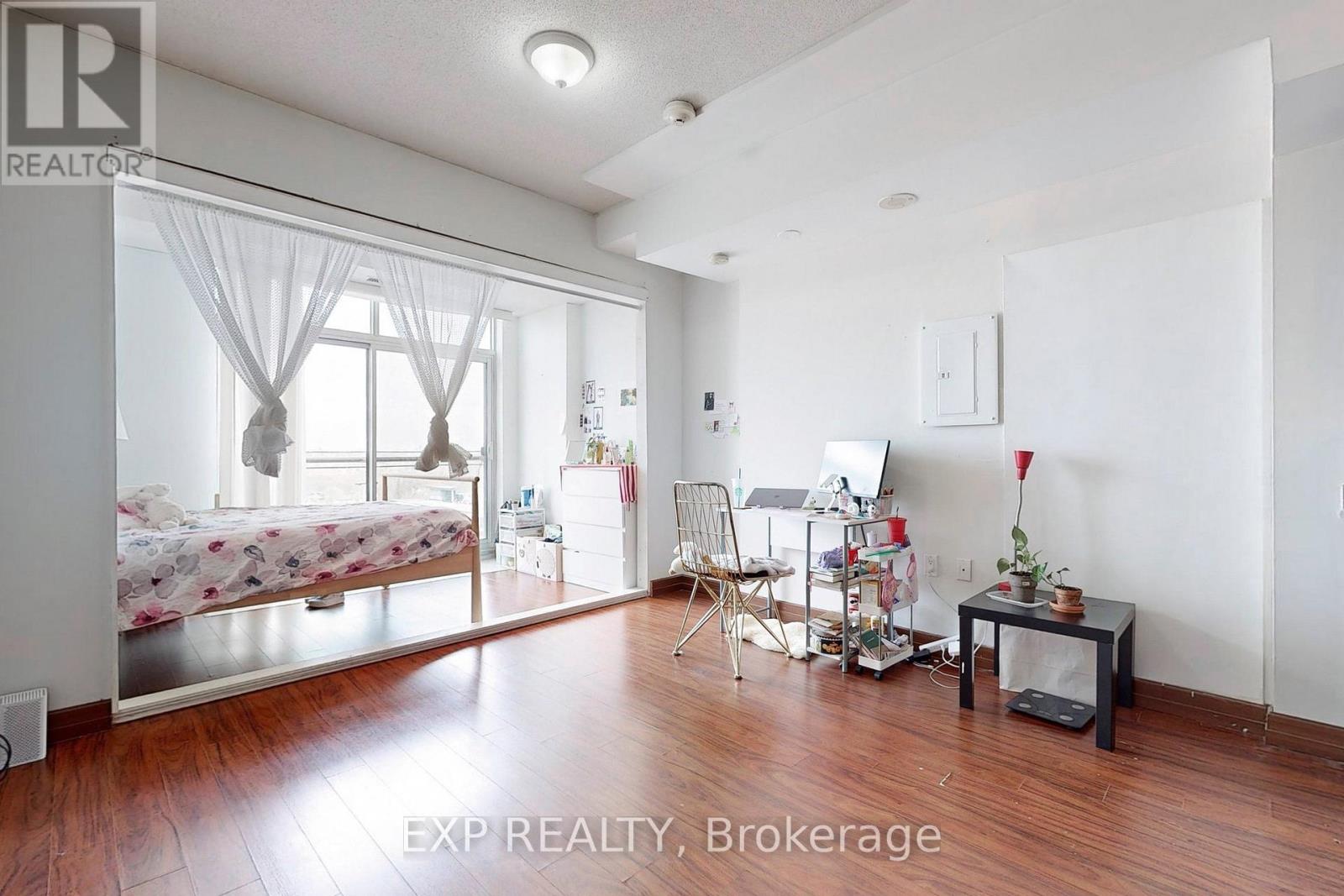Ph6 - 15 Maplewood Avenue, Toronto, Ontario  M6C 4B4 - Photo 6 - C12418182