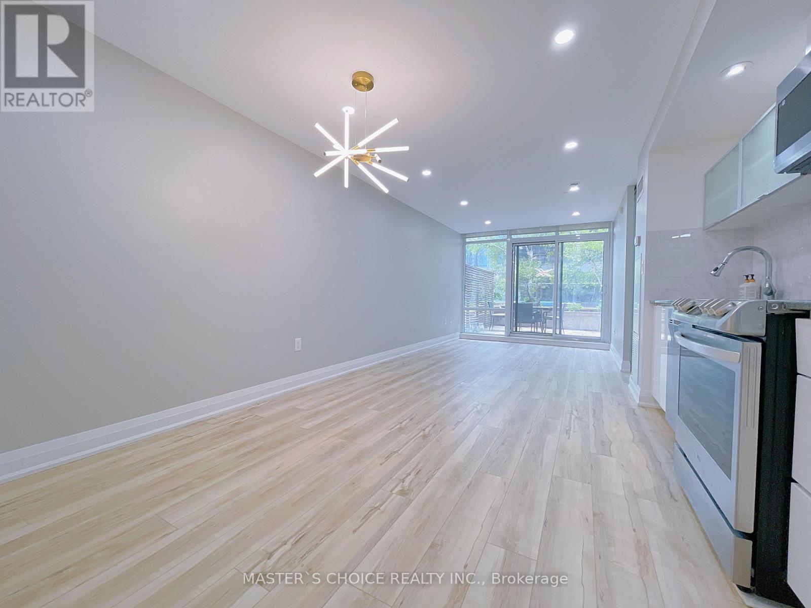 220 - 4k Spadina Avenue, Toronto, Ontario  M5V 3Y9 - Photo 1 - C12418213