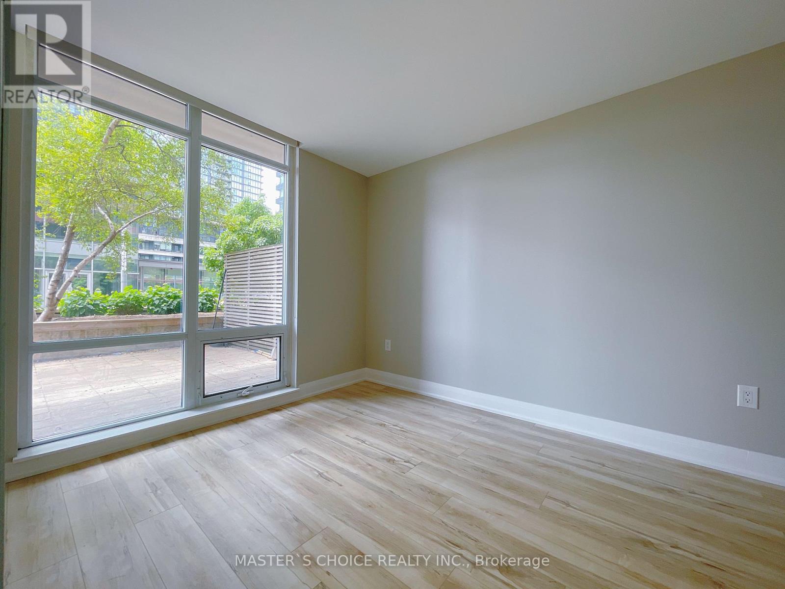220 - 4k Spadina Avenue, Toronto, Ontario  M5V 3Y9 - Photo 8 - C12418213