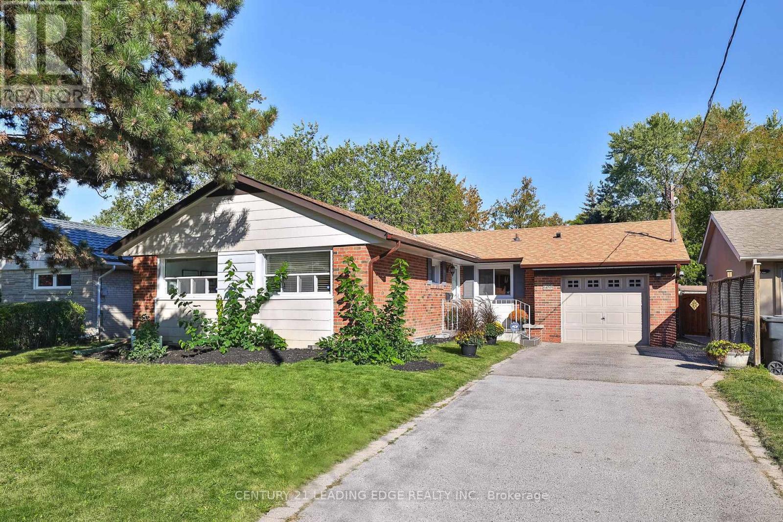 26 ELVASTON DRIVE, Toronto, Ontario