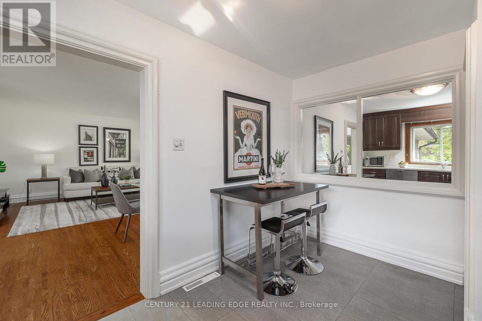 26 Elvaston Drive, Toronto, Ontario  M4A 1M9 - Photo 12 - C12418251