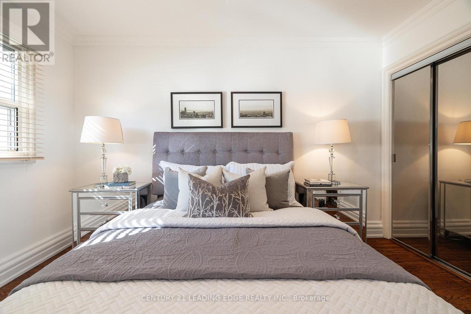 26 Elvaston Drive, Toronto, Ontario  M4A 1M9 - Photo 17 - C12418251