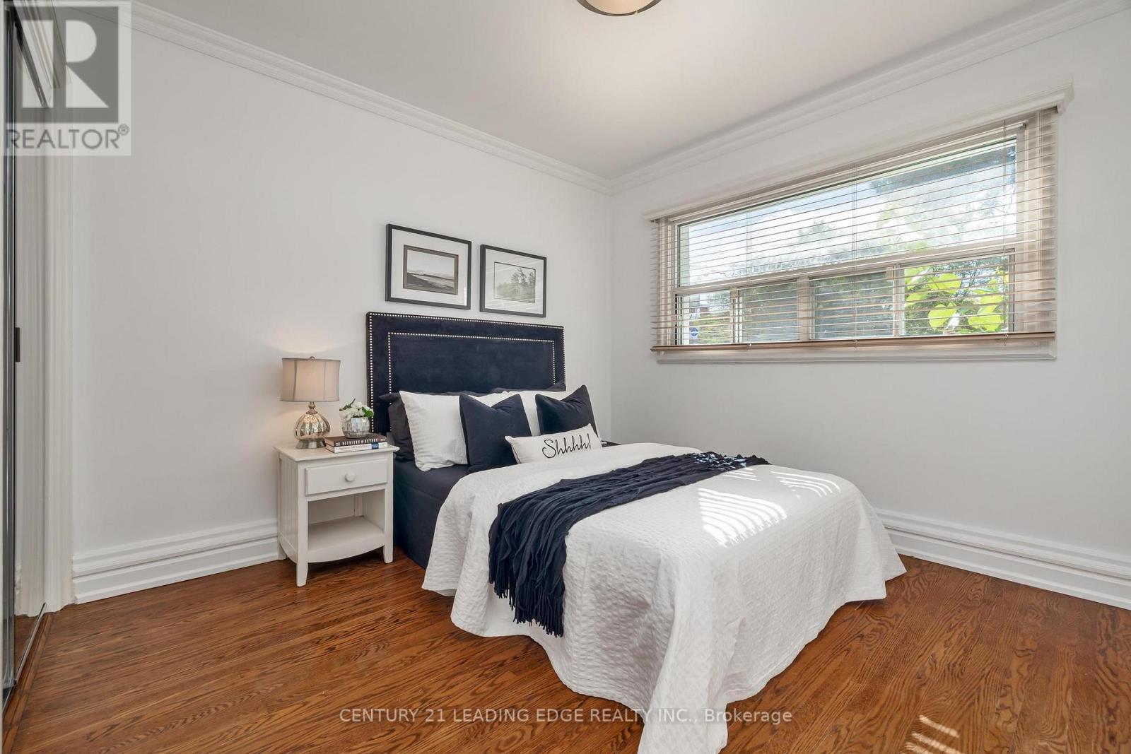 26 Elvaston Drive, Toronto, Ontario  M4A 1M9 - Photo 19 - C12418251