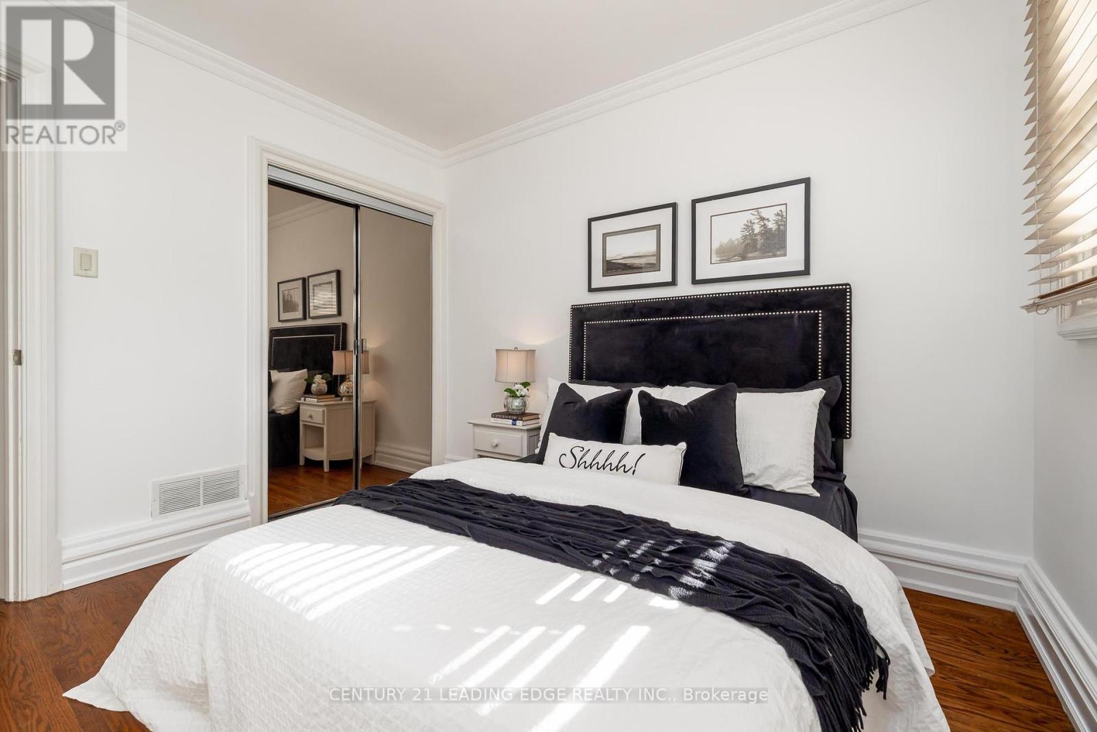 26 Elvaston Drive, Toronto, Ontario  M4A 1M9 - Photo 20 - C12418251