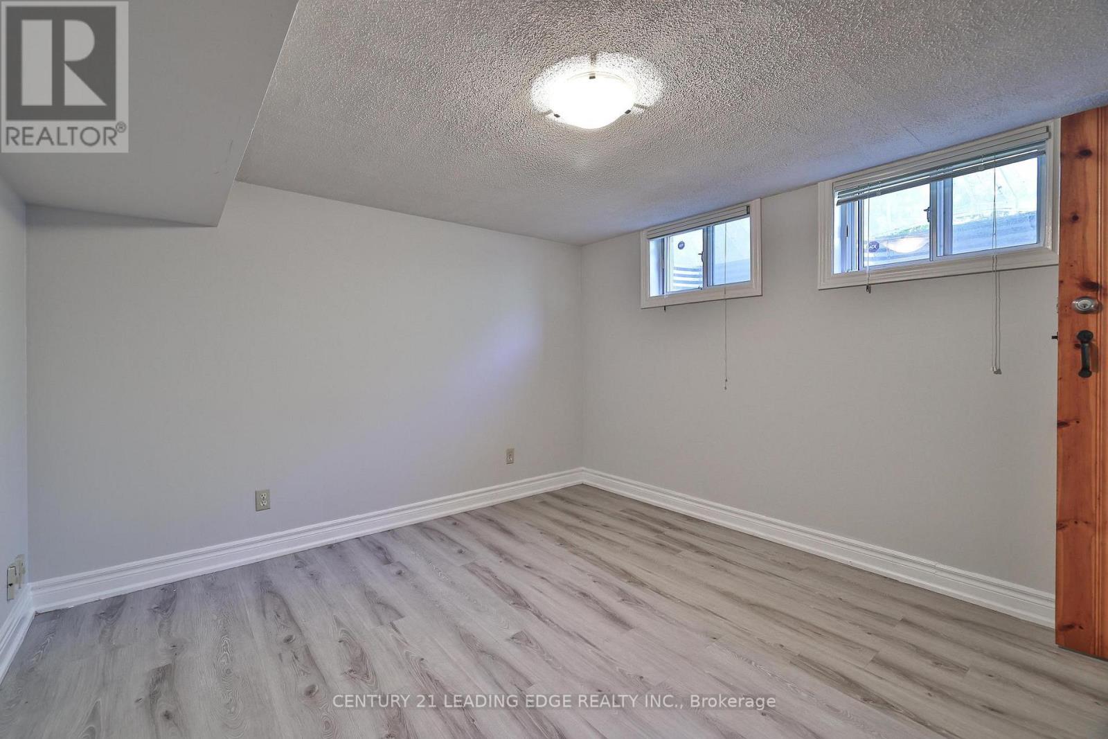 26 Elvaston Drive, Toronto, Ontario  M4A 1M9 - Photo 23 - C12418251