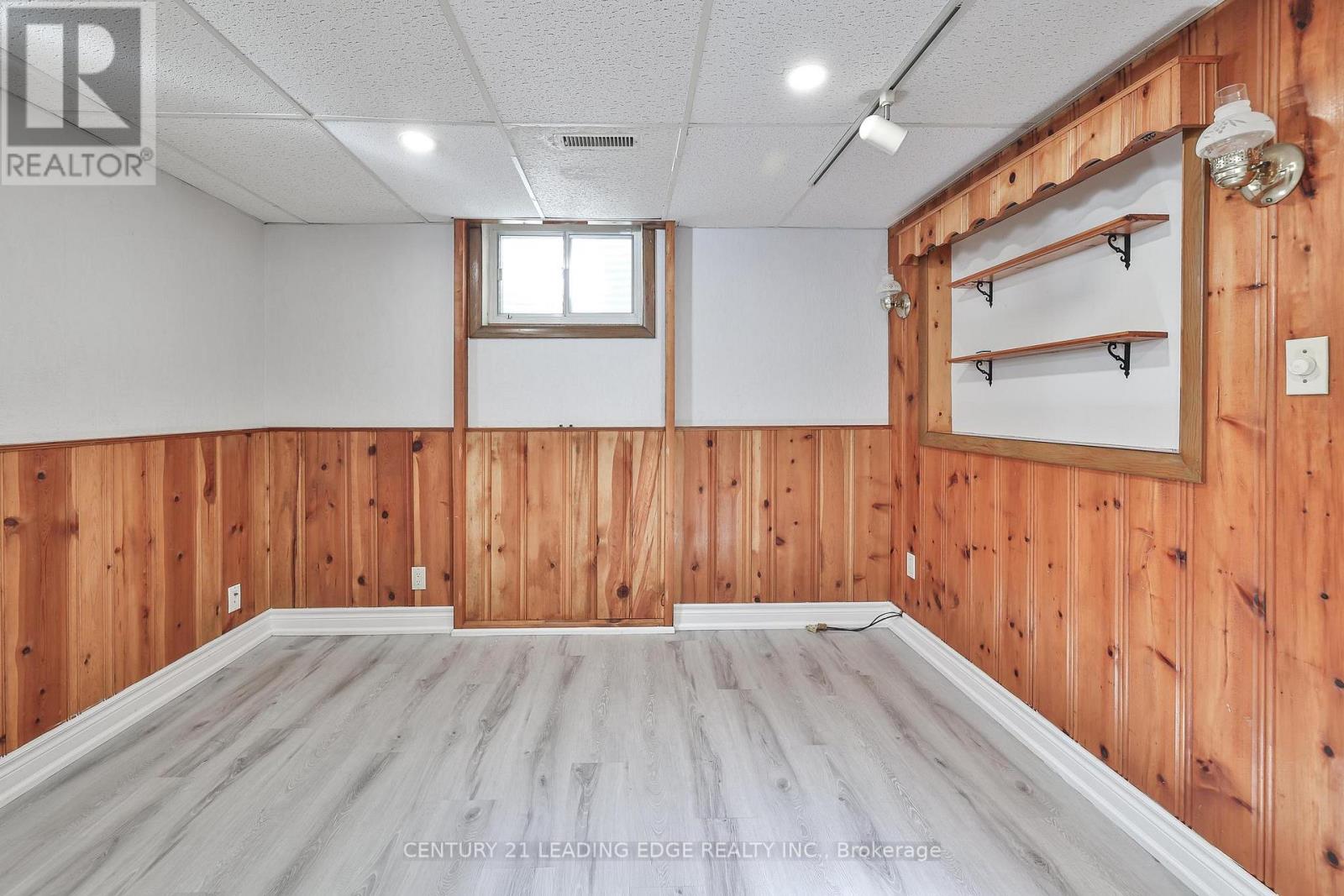 26 Elvaston Drive, Toronto, Ontario  M4A 1M9 - Photo 33 - C12418251