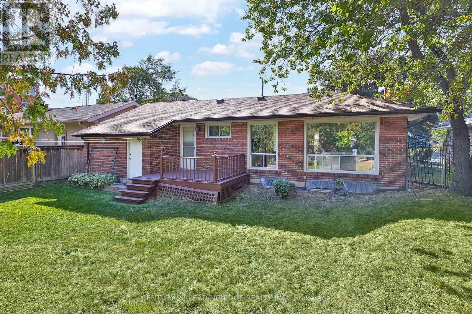 26 Elvaston Drive, Toronto, Ontario  M4A 1M9 - Photo 41 - C12418251