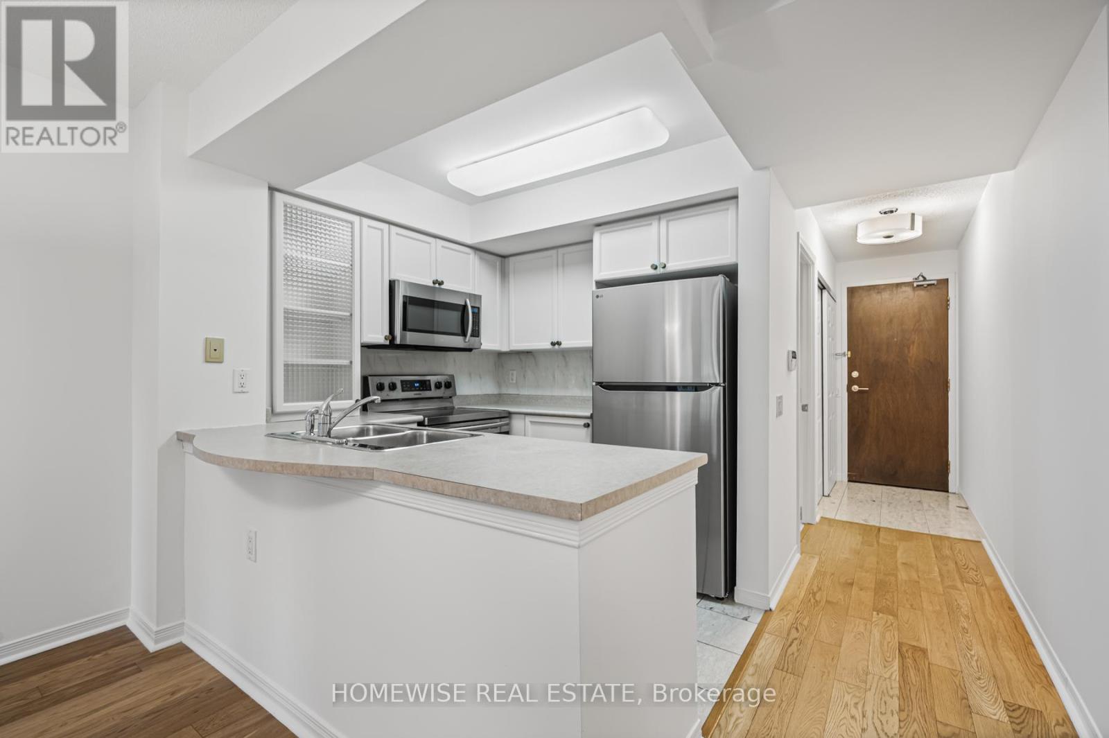 601 - 388 Bloor Street E, Toronto, Ontario  M4W 1H4 - Photo 1 - C12418292