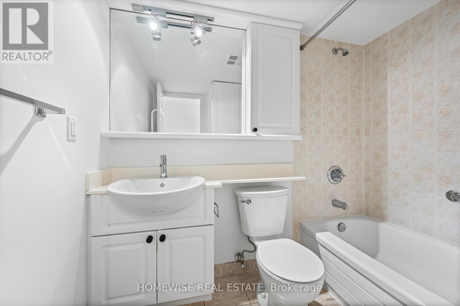 601 - 388 Bloor Street E, Toronto, Ontario  M4W 1H4 - Photo 12 - C12418292