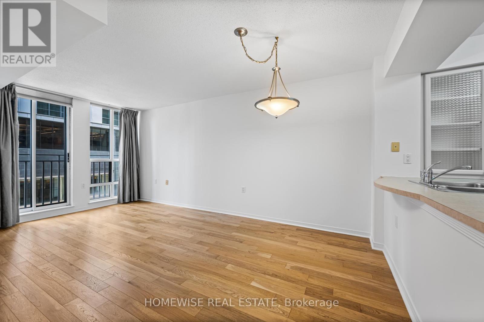 601 - 388 Bloor Street E, Toronto, Ontario  M4W 1H4 - Photo 5 - C12418292