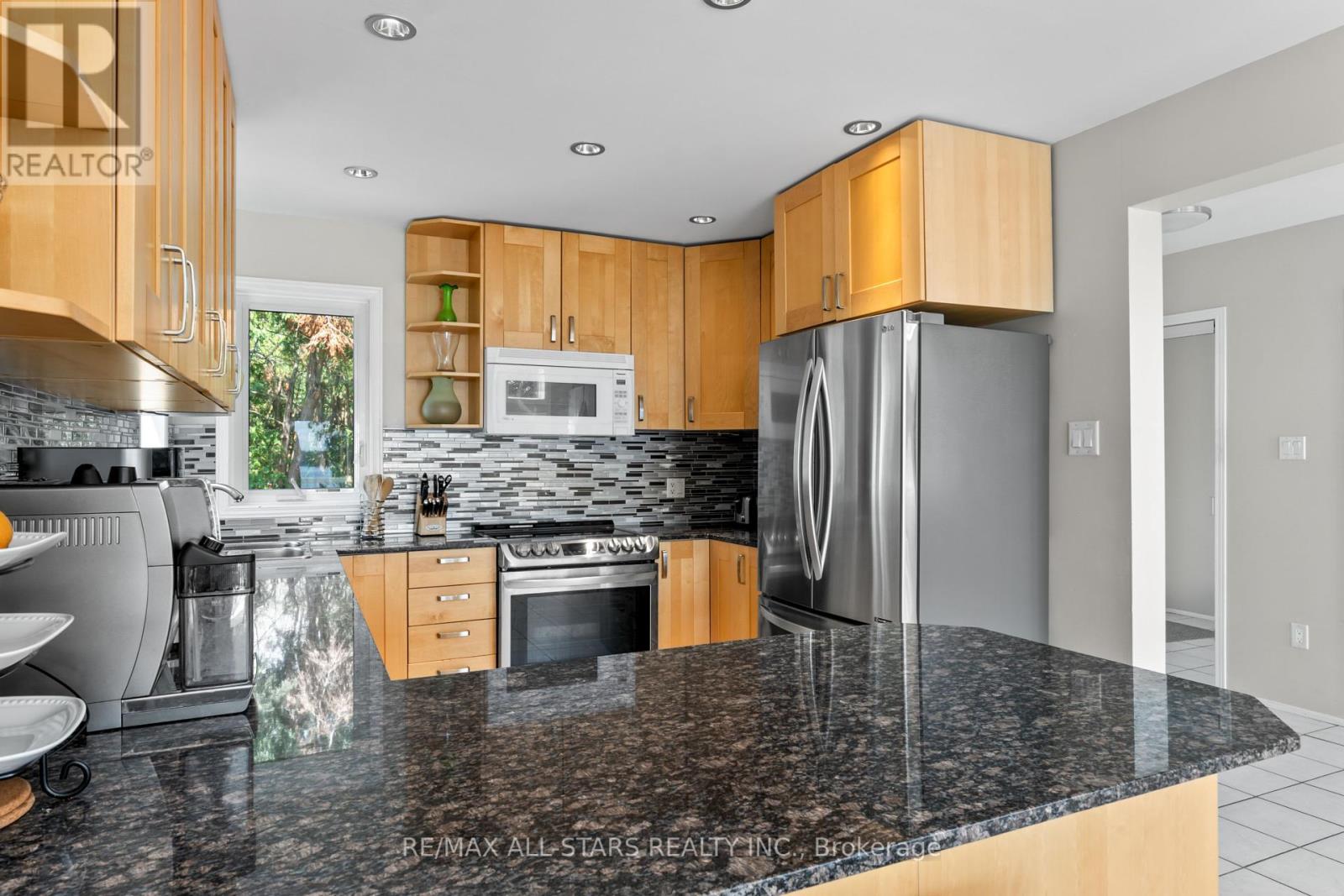 9 Briar Street, Kawartha Lakes, Ontario  K0M 1G0 - Photo 11 - X12323797