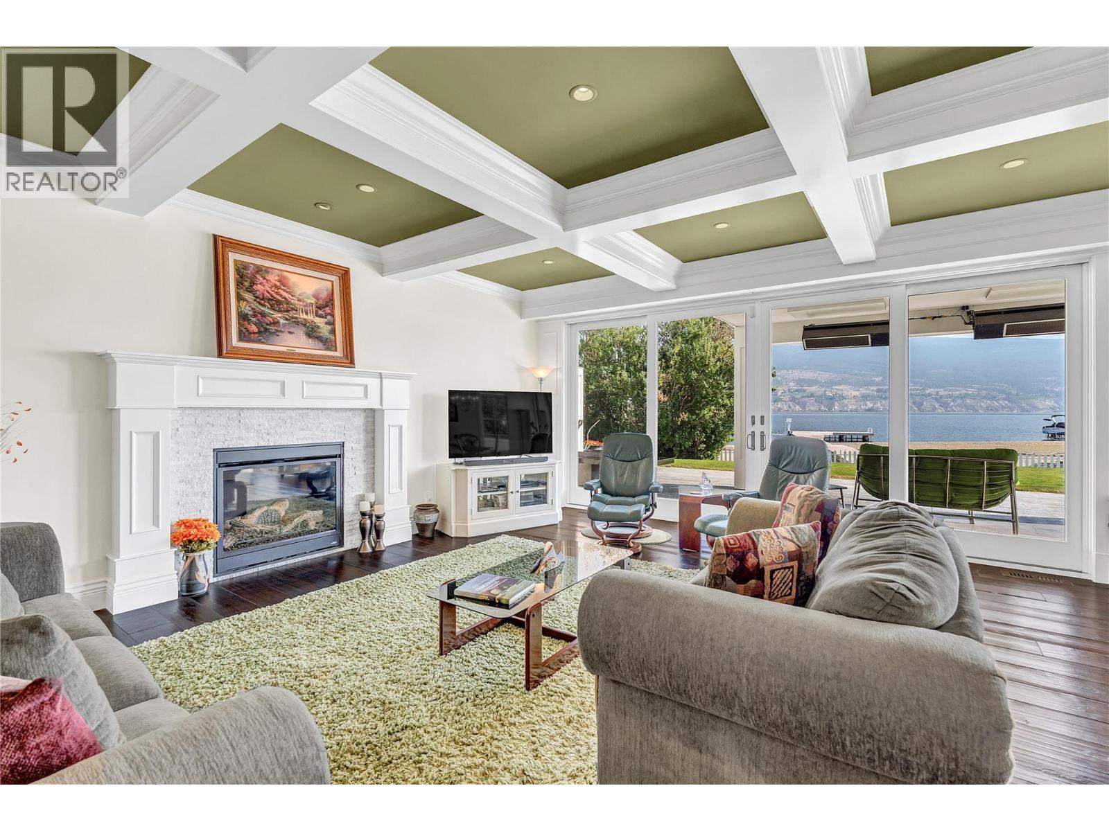 4217 WILLIAMS Avenue Summerland Photo 4