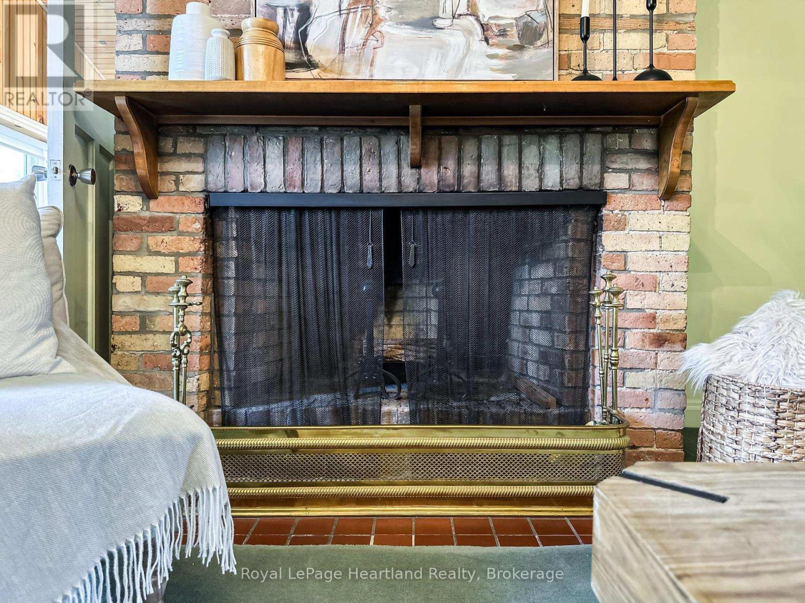 25 Wellington Street N, Goderich, Ontario  N7A 2W6 - Photo 20 - X12418355