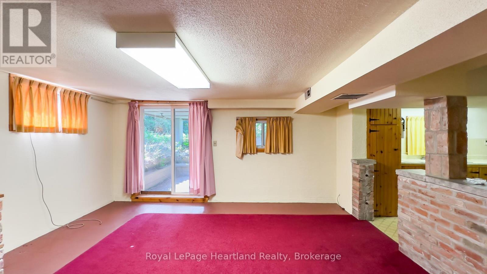 25 Wellington Street N, Goderich, Ontario  N7A 2W6 - Photo 42 - X12418355