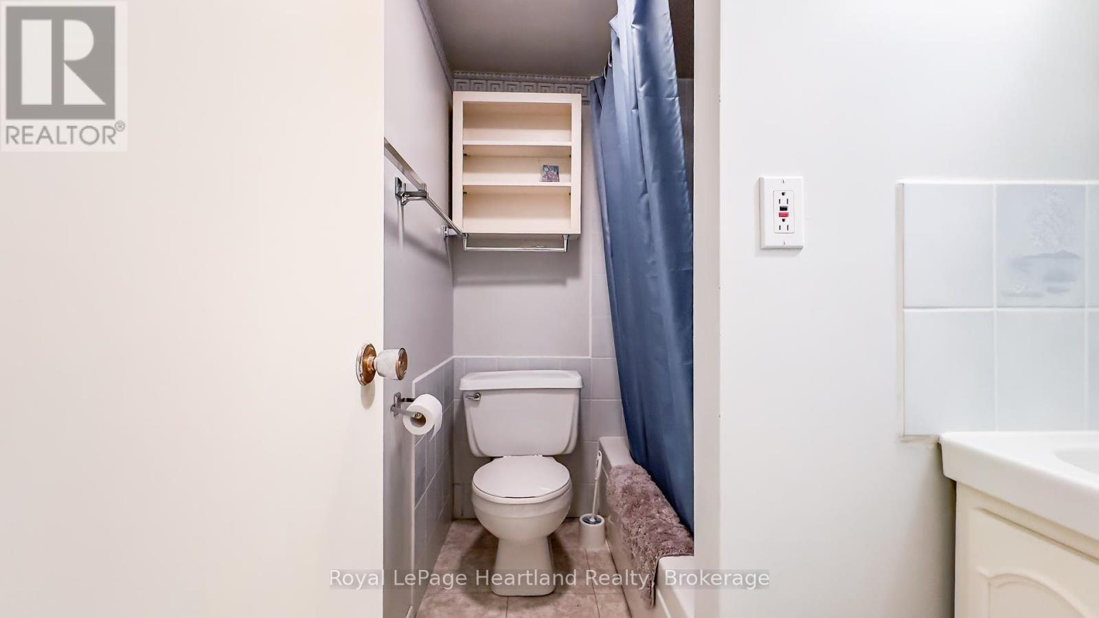 25 Wellington Street N, Goderich, Ontario  N7A 2W6 - Photo 44 - X12418355