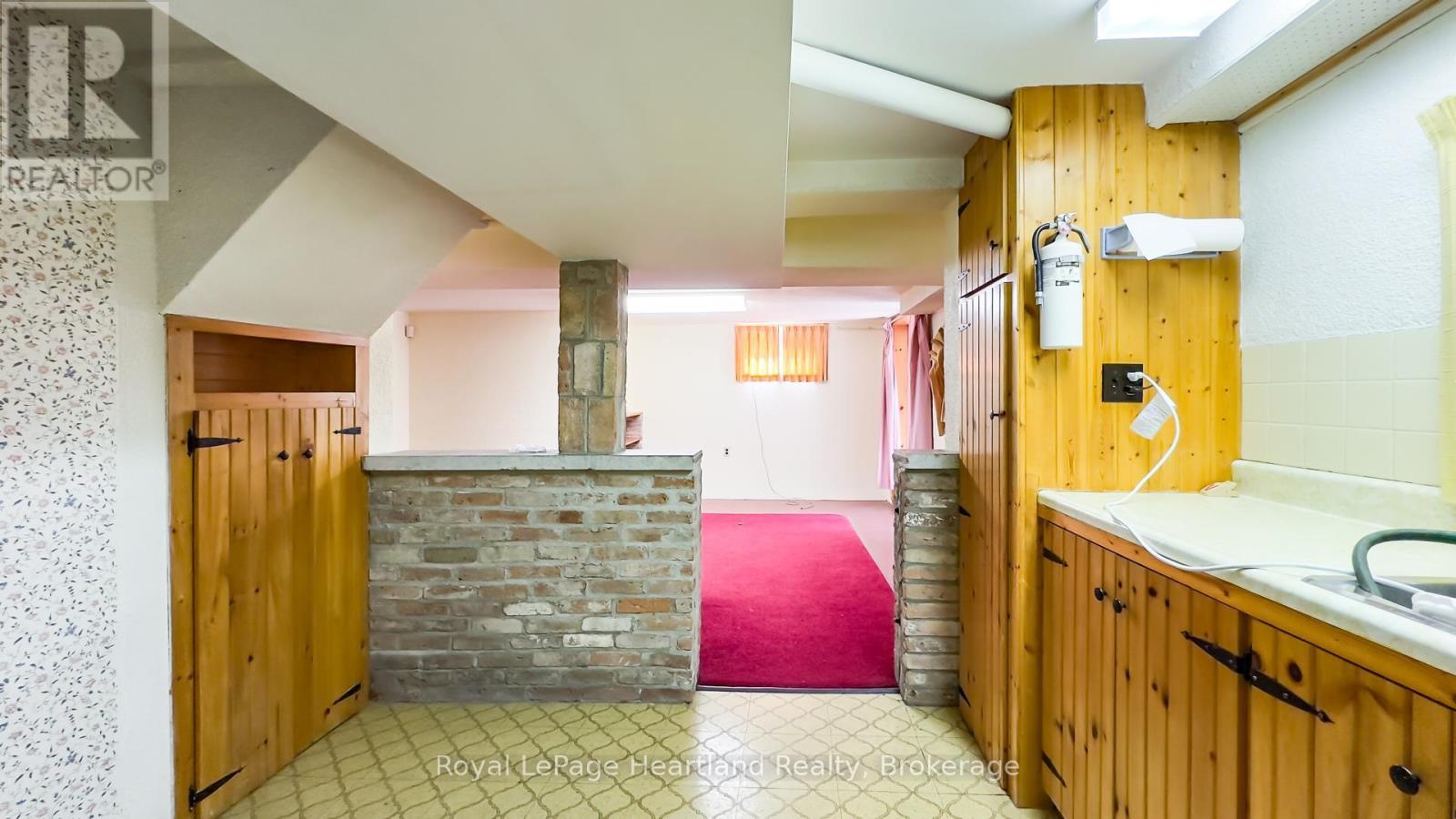 25 Wellington Street N, Goderich, Ontario  N7A 2W6 - Photo 47 - X12418355