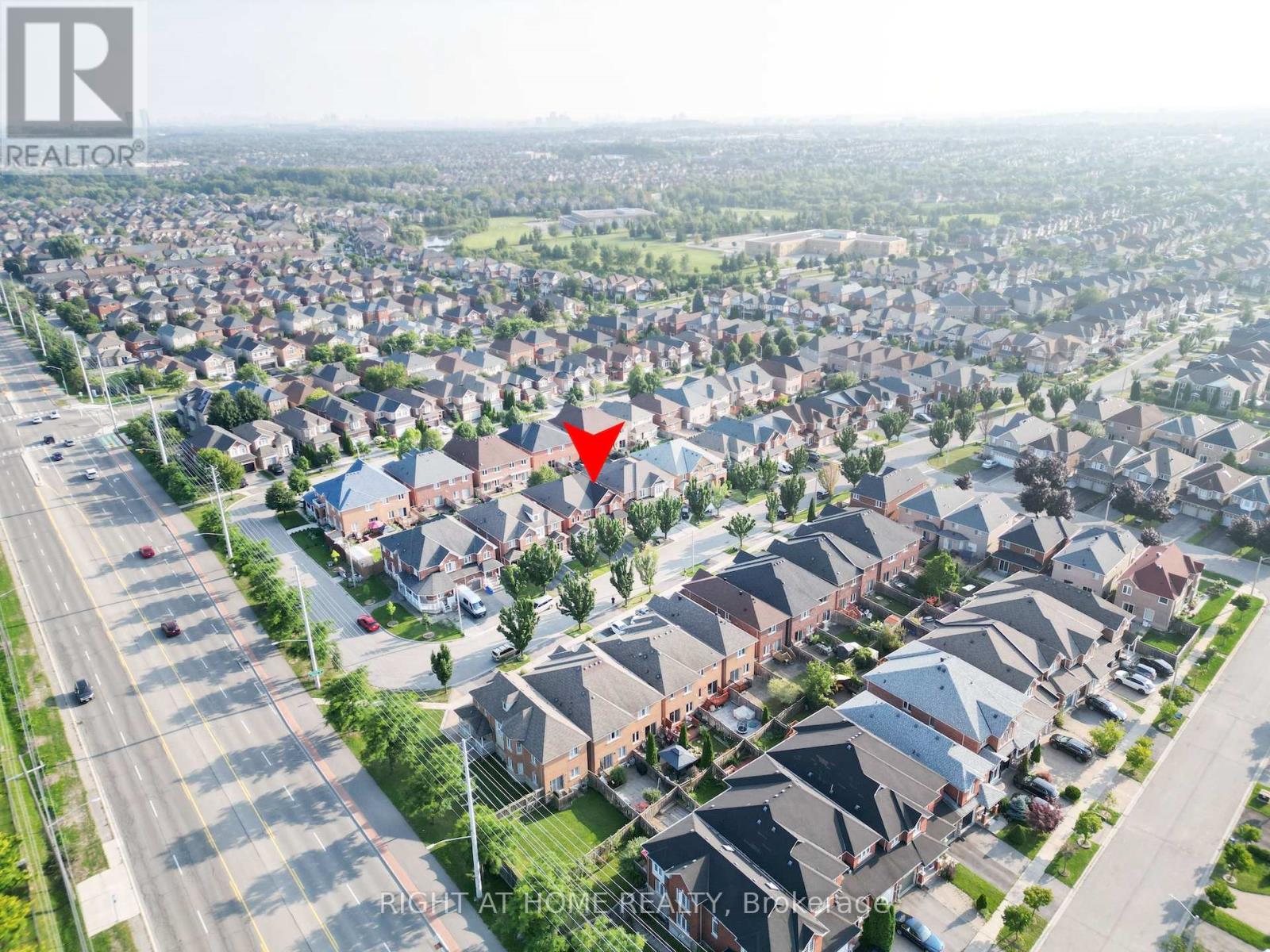 62 Martini Drive, Richmond Hill, Ontario  L4S 2T7 - Photo 29 - N12418179