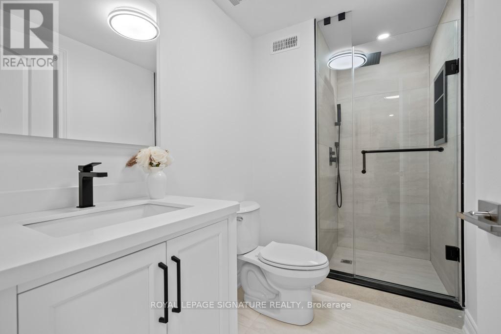 227 Thoms Crescent, Newmarket, Ontario  L3Y 1C9 - Photo 17 - N12418187