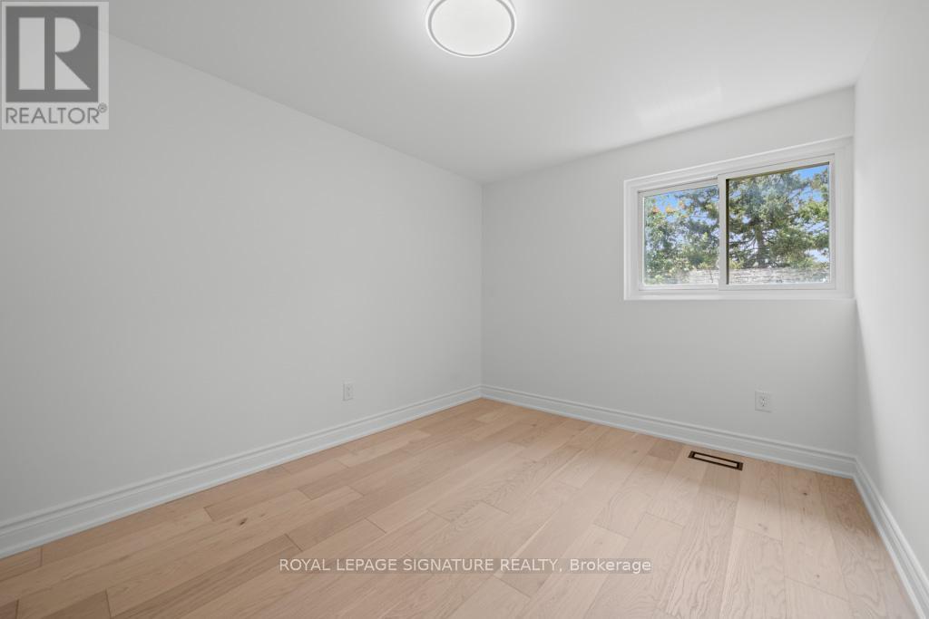 227 Thoms Crescent, Newmarket, Ontario  L3Y 1C9 - Photo 19 - N12418187
