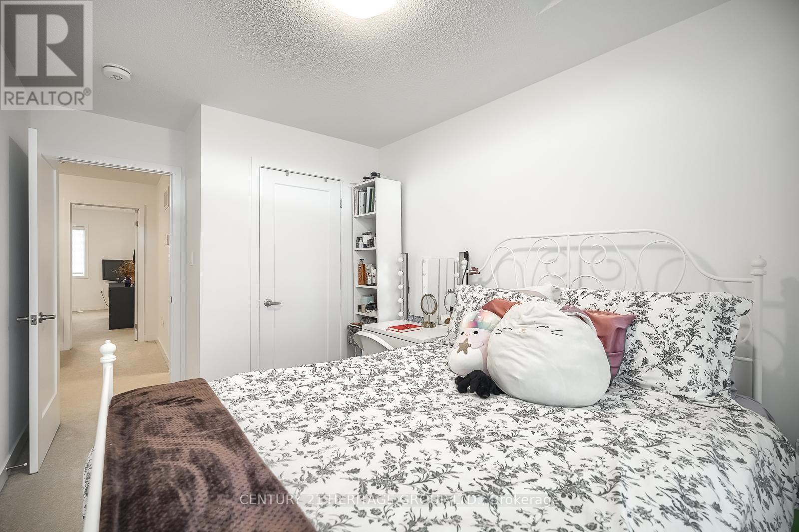 125 Lyall Stokes Circle, East Gwillimbury, Ontario  L0G 1M0 - Photo 28 - N12418225