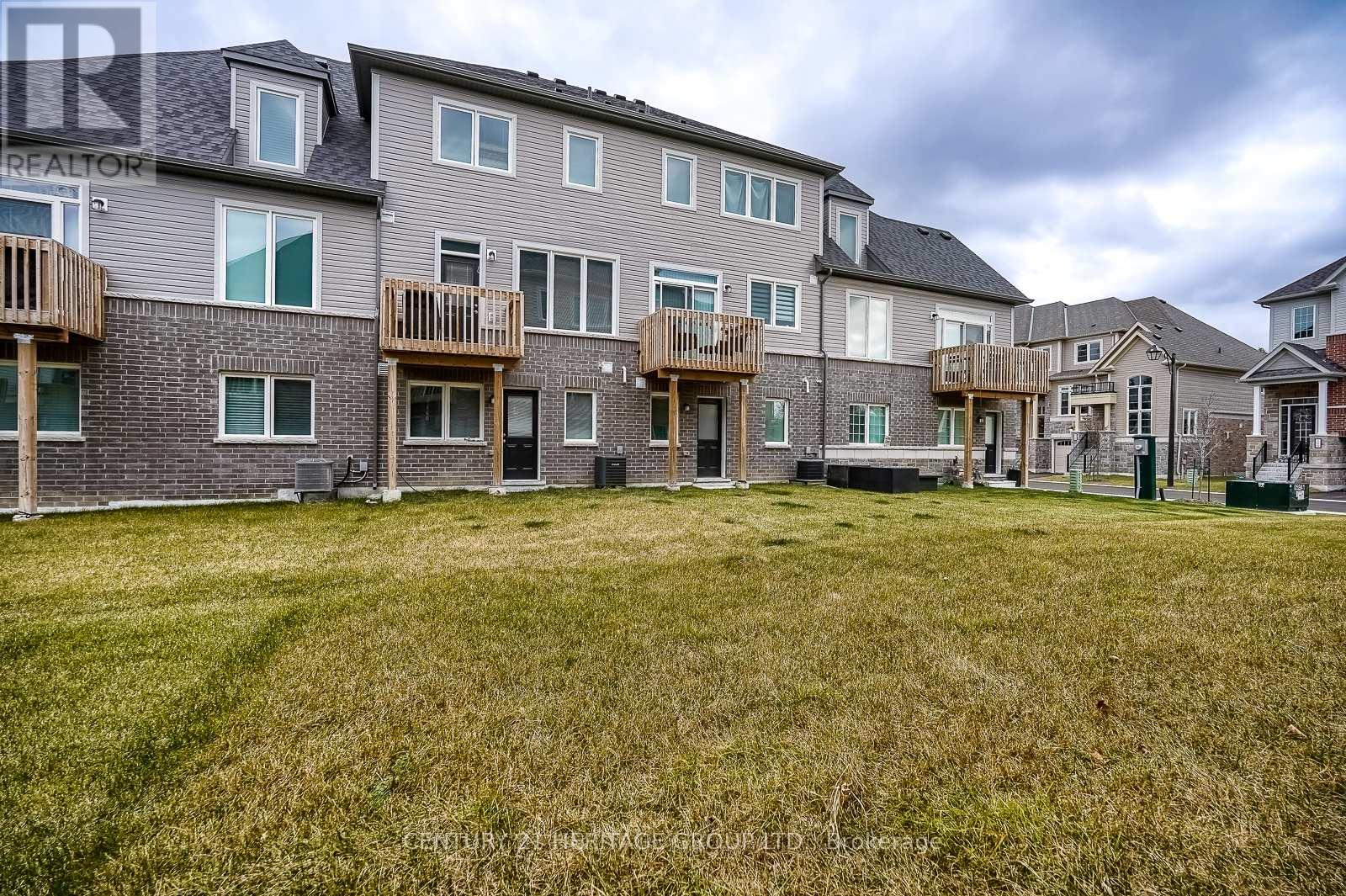 125 Lyall Stokes Circle, East Gwillimbury, Ontario  L0G 1M0 - Photo 36 - N12418225