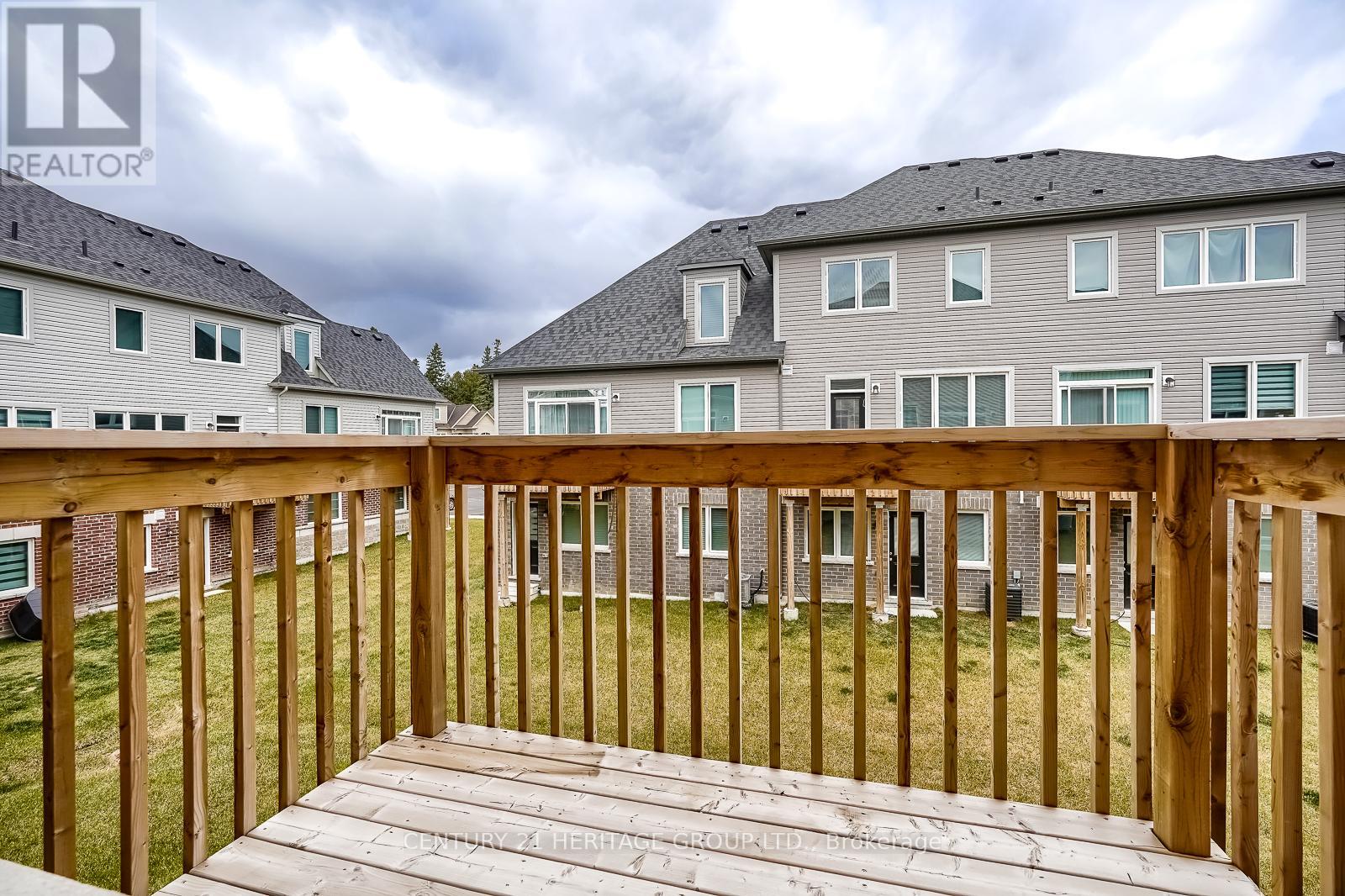 125 Lyall Stokes Circle, East Gwillimbury, Ontario  L0G 1M0 - Photo 18 - N12418233