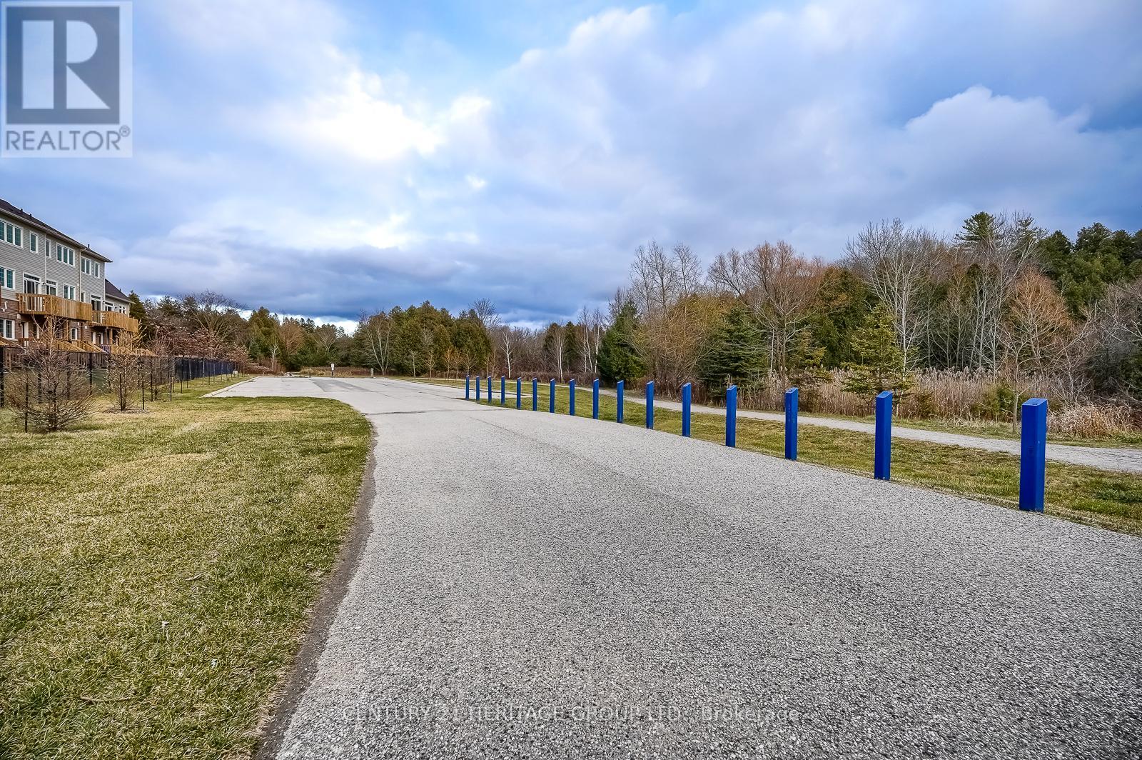 125 Lyall Stokes Circle, East Gwillimbury, Ontario  L0G 1M0 - Photo 37 - N12418233