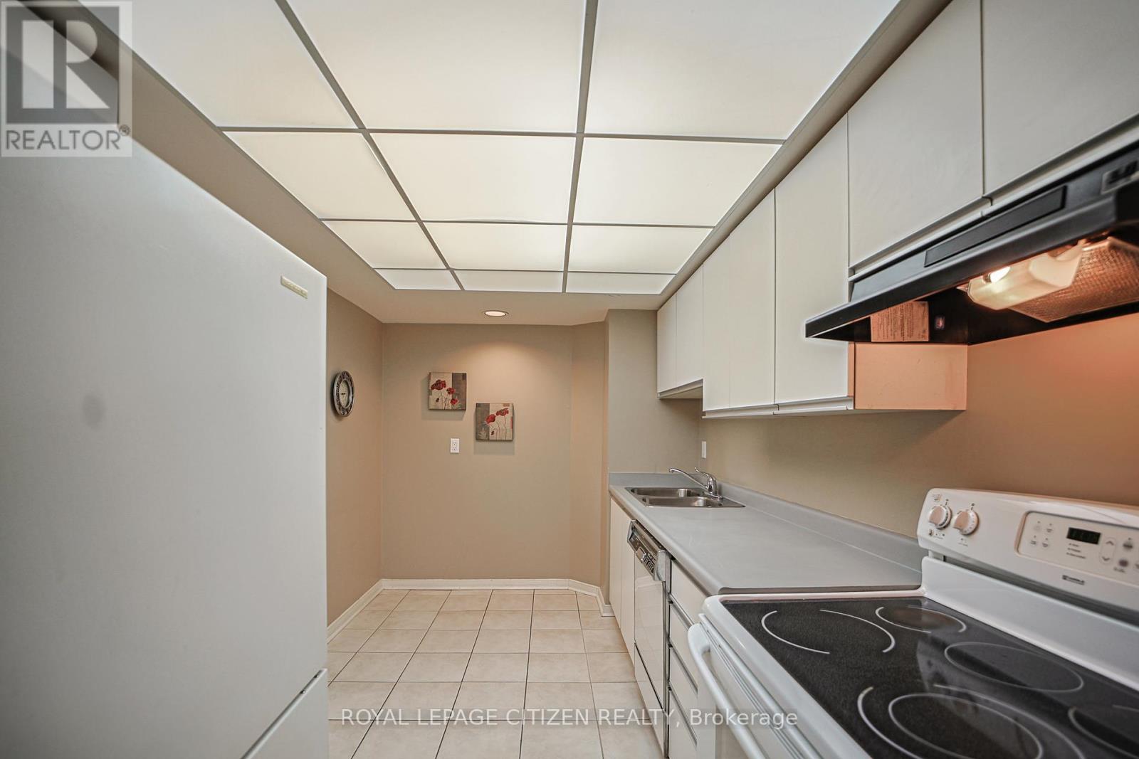 217 - 100 Arbors Lane, Vaughan, Ontario  L4L 7G4 - Photo 11 - N12418281