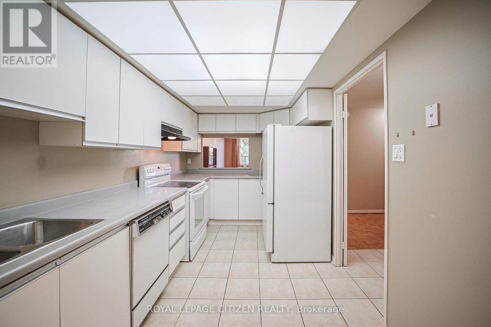 217 - 100 Arbors Lane, Vaughan, Ontario  L4L 7G4 - Photo 12 - N12418281