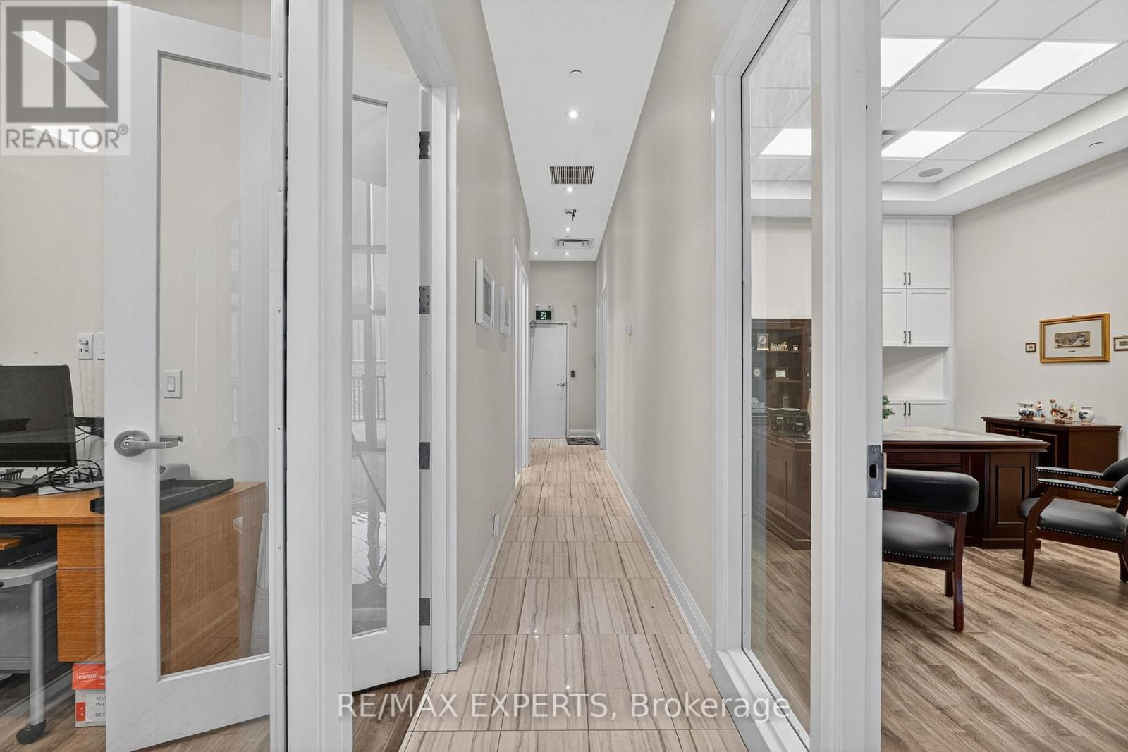 6 - 12 Woodstream Boulevard, Vaughan, Ontario  L4L 8C3 - Photo 12 - N12418284