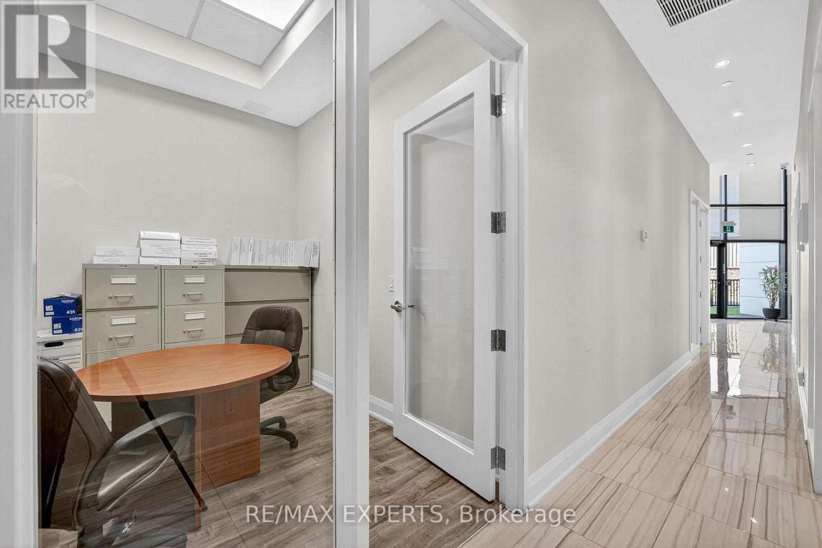 6 - 12 Woodstream Boulevard, Vaughan, Ontario  L4L 8C3 - Photo 21 - N12418284