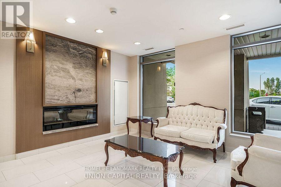 # 622 - 75 Norman Bethune Avenue E, Richmond Hill, Ontario  L4B 0B6 - Photo 8 - N12418285
