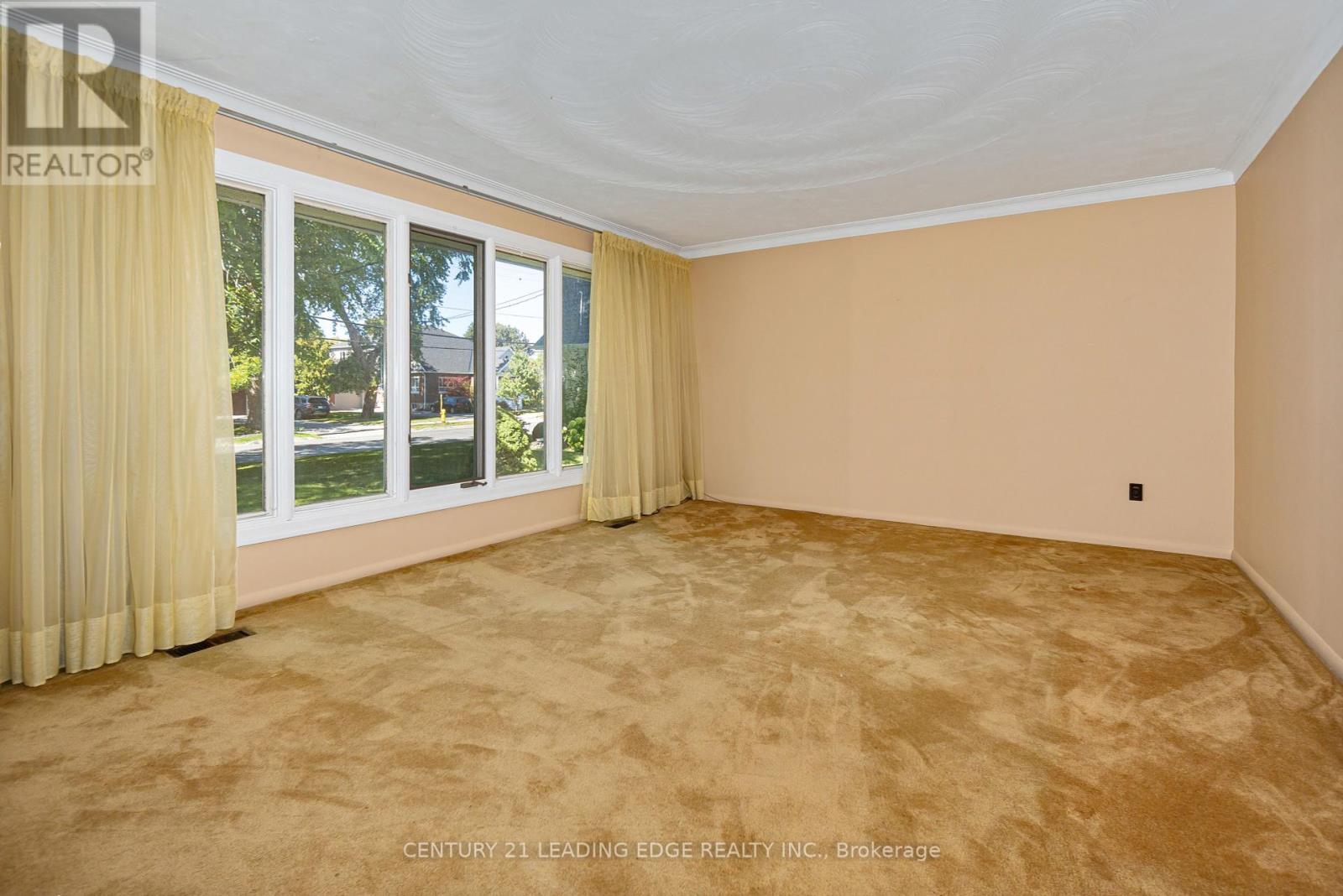 12207 Tenth Line, Whitchurch-Stouffville, Ontario  L4A 6B6 - Photo 6 - N12418300