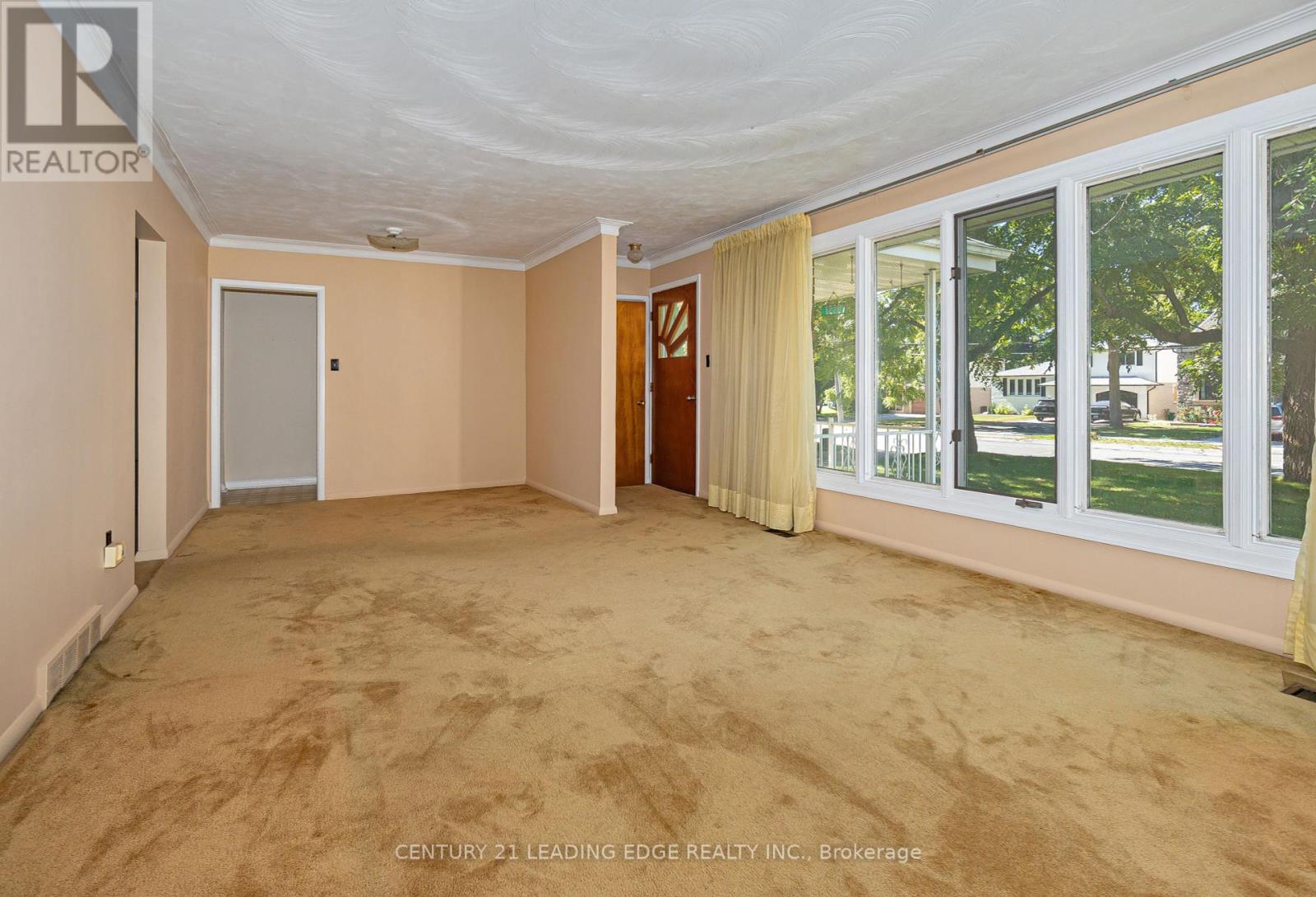 12207 Tenth Line, Whitchurch-Stouffville, Ontario  L4A 6B6 - Photo 7 - N12418300
