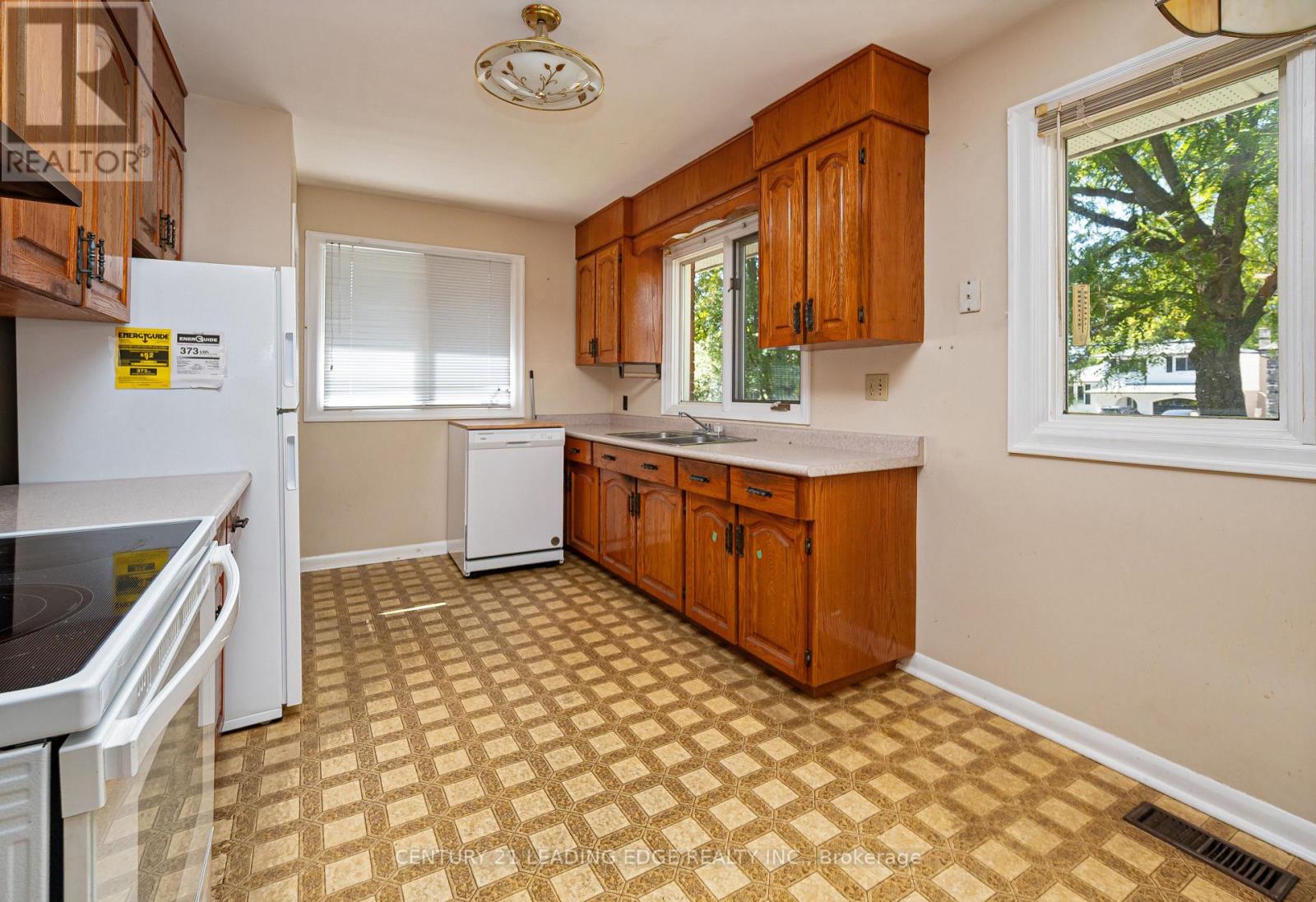 12207 Tenth Line, Whitchurch-Stouffville, Ontario  L4A 6B6 - Photo 8 - N12418300