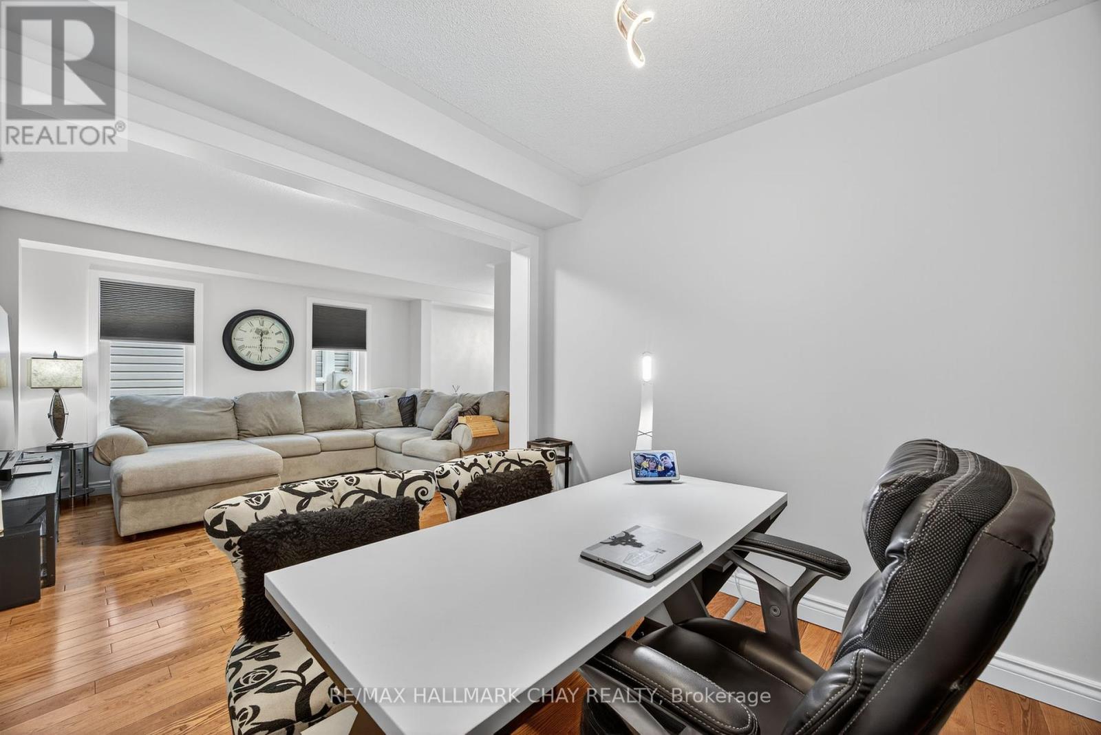 58 Mccurdy Drive, New Tecumseth, Ontario  L0G 1W0 - Photo 10 - N12418312