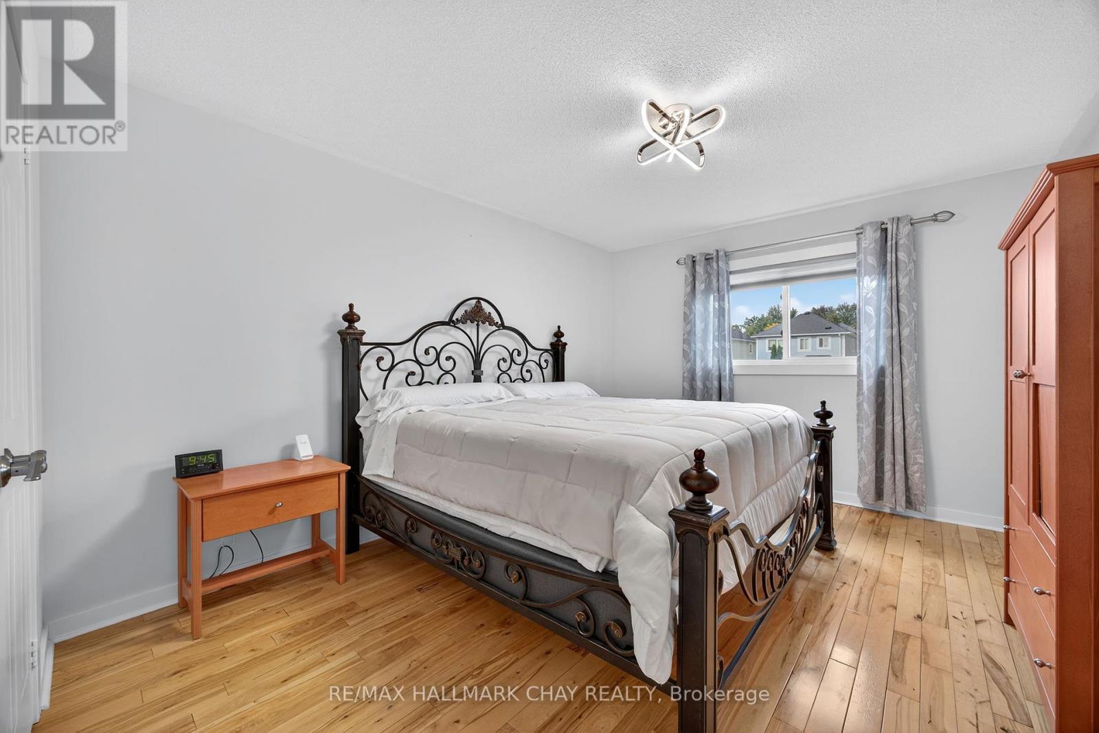 58 Mccurdy Drive, New Tecumseth, Ontario  L0G 1W0 - Photo 32 - N12418312