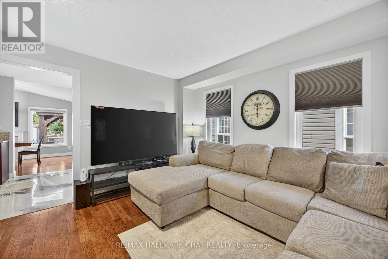 58 Mccurdy Drive, New Tecumseth, Ontario  L0G 1W0 - Photo 5 - N12418312