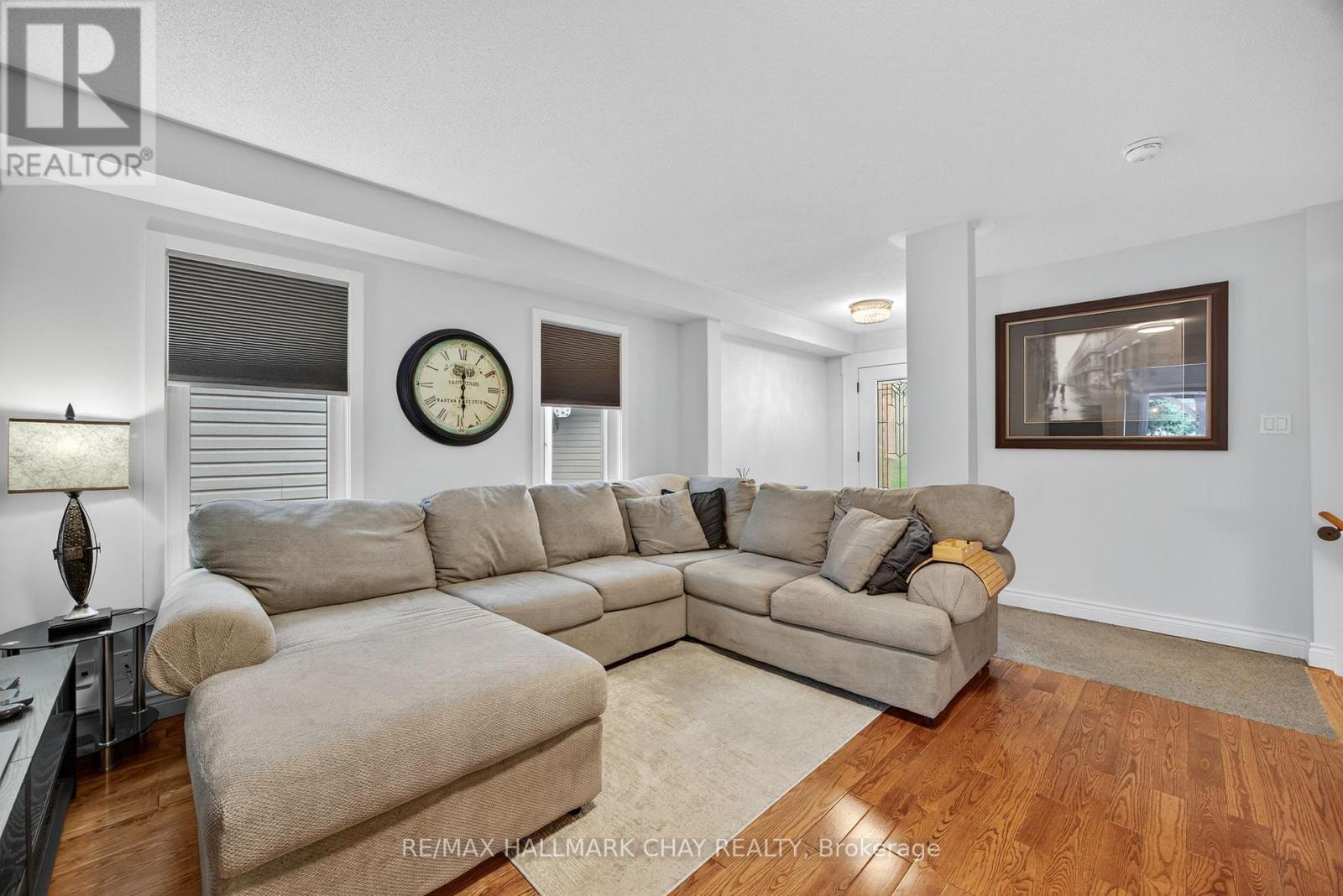 58 Mccurdy Drive, New Tecumseth, Ontario  L0G 1W0 - Photo 7 - N12418312