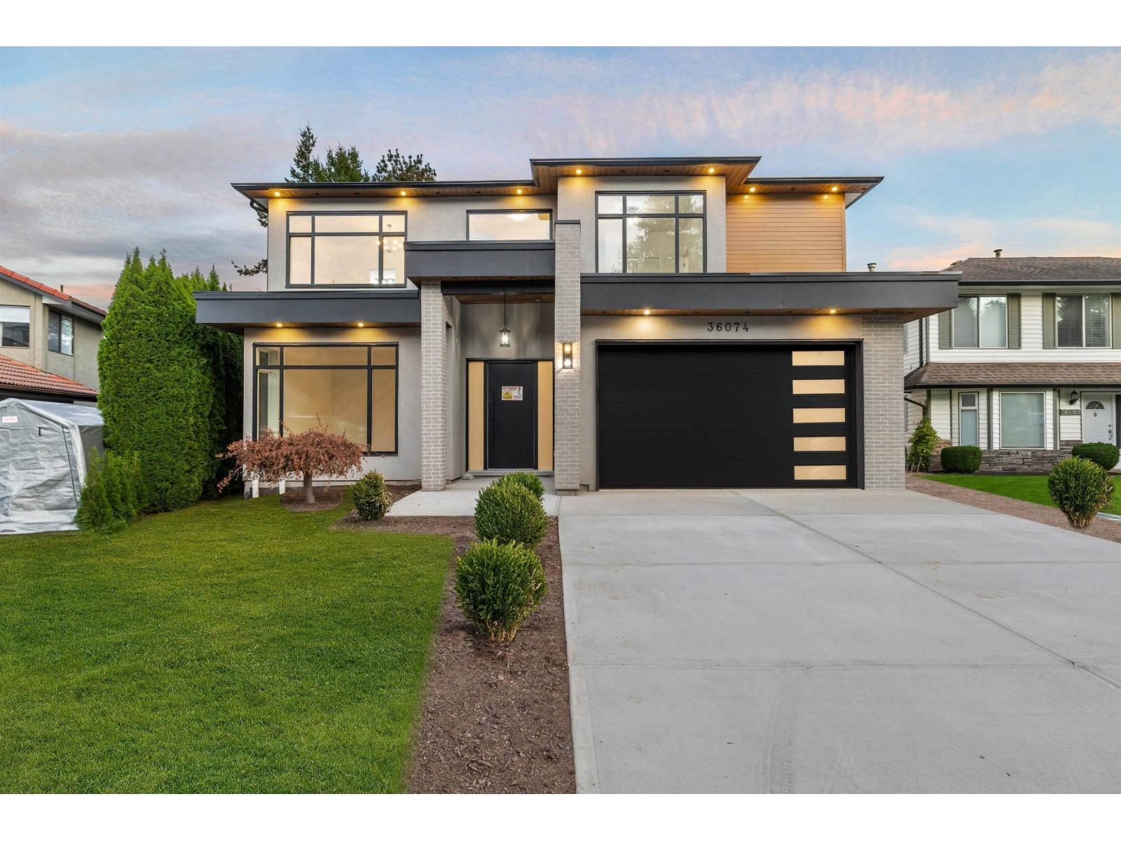 36074 Southridge Place, Abbotsford, British Columbia  V3G 1E2 - Photo 3 - R3049846