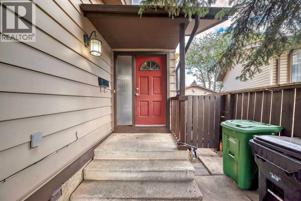 554 Whitehill Place Ne, Calgary, Alberta  T1Y 3G8 - Photo 3 - A2256198