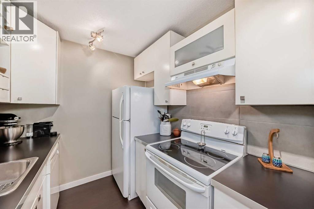 554 Whitehill Place Ne, Calgary, Alberta  T1Y 3G8 - Photo 11 - A2256198