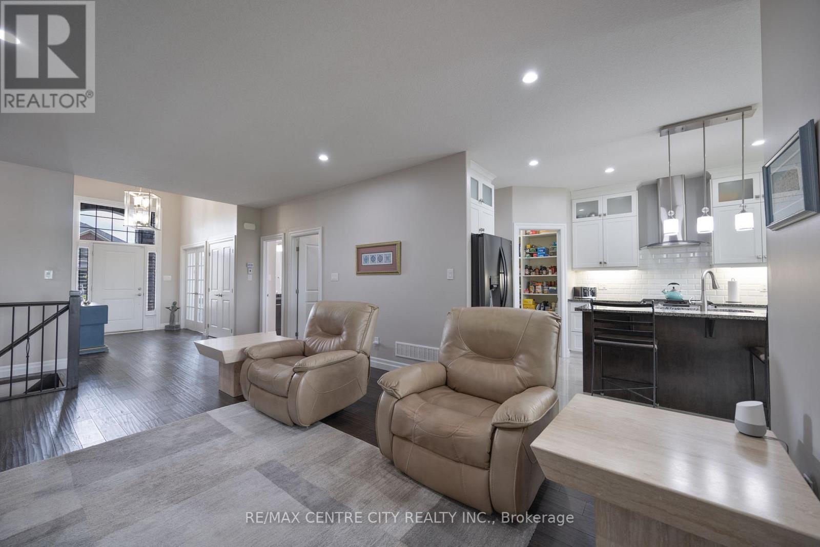2800 Sheffield Place, London South, Ontario  N6M 0E5 - Photo 11 - X12418410
