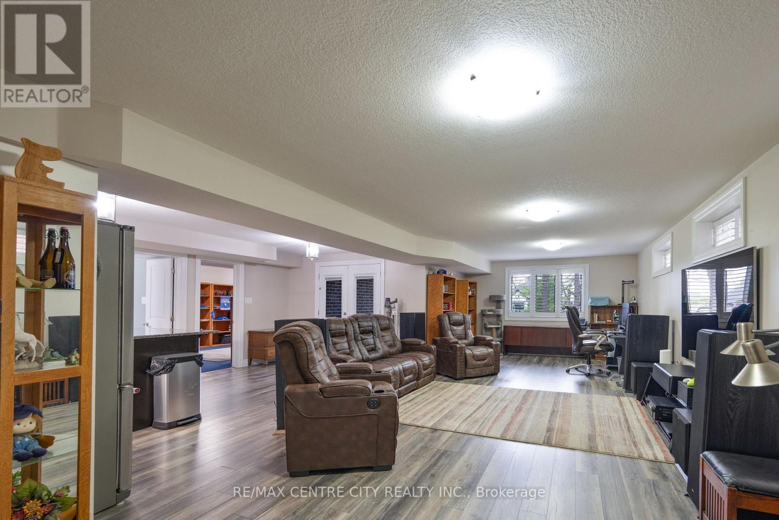 2800 Sheffield Place, London South, Ontario  N6M 0E5 - Photo 32 - X12418410